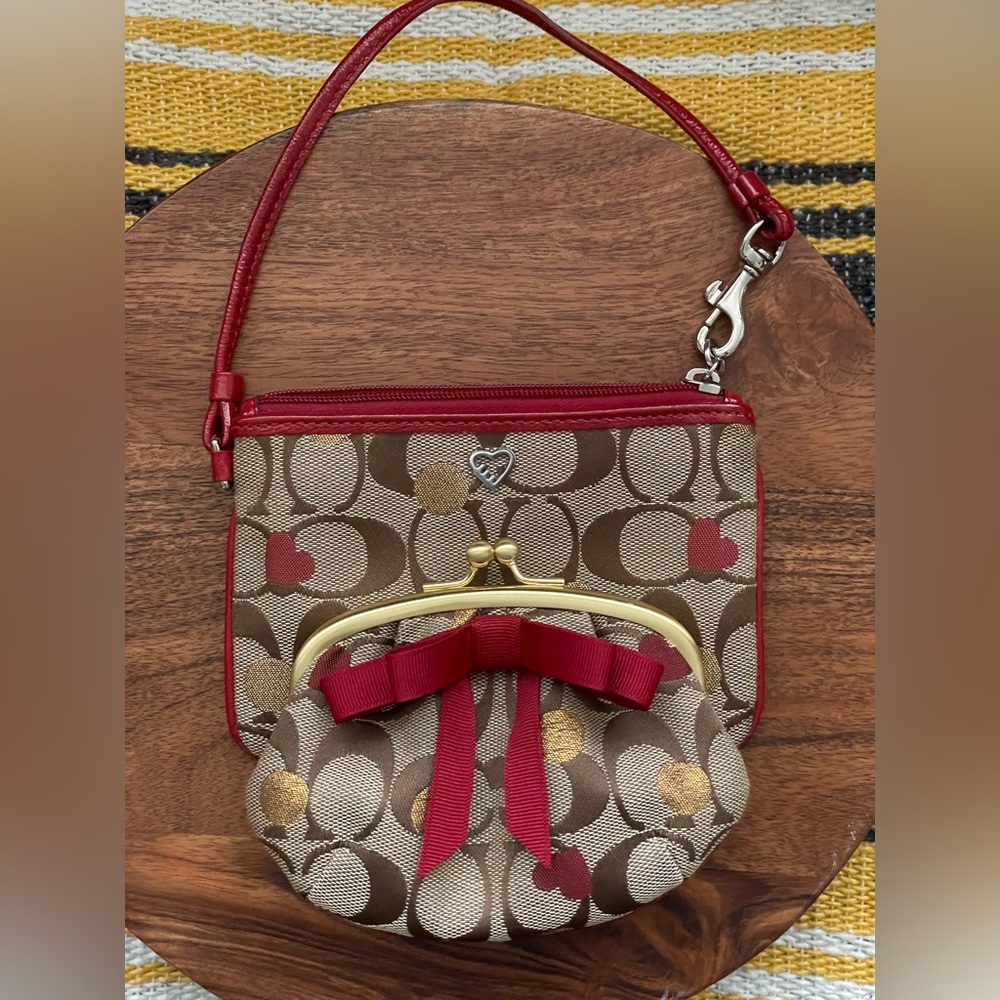 COACH Tan Signature Jacquard w/Gold Dot & Red Heart Set - Picture 10 of 10